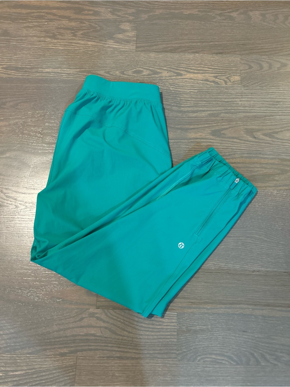 Lululemon Adapted State Jogger Cropped size 8